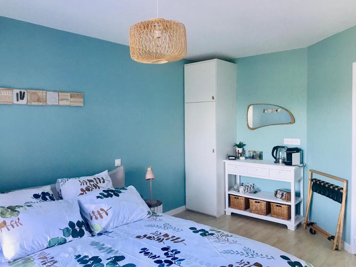 Au Petit Bonheur De Claire Et Jo Bed and Breakfast La Chapelle-Caro Εξωτερικό φωτογραφία