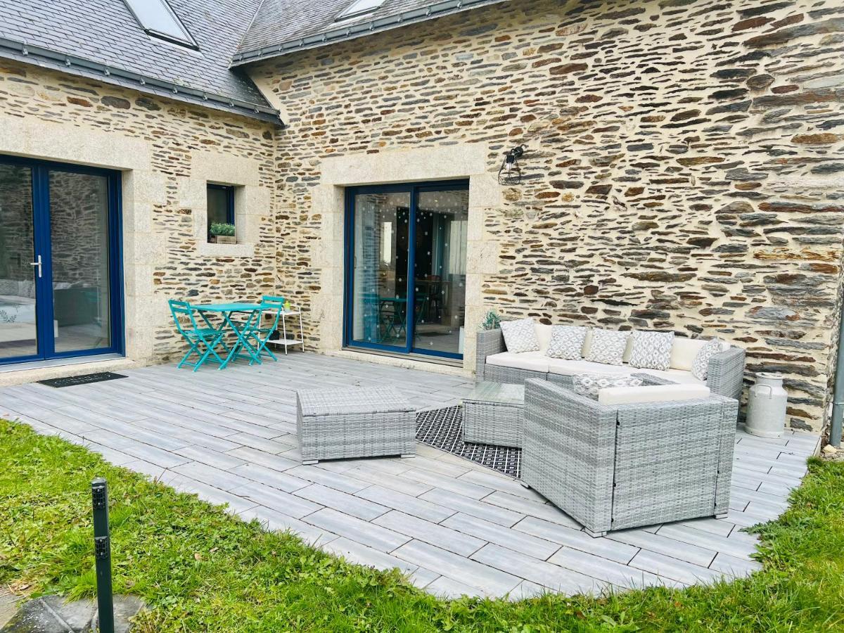 Au Petit Bonheur De Claire Et Jo Bed and Breakfast La Chapelle-Caro Εξωτερικό φωτογραφία